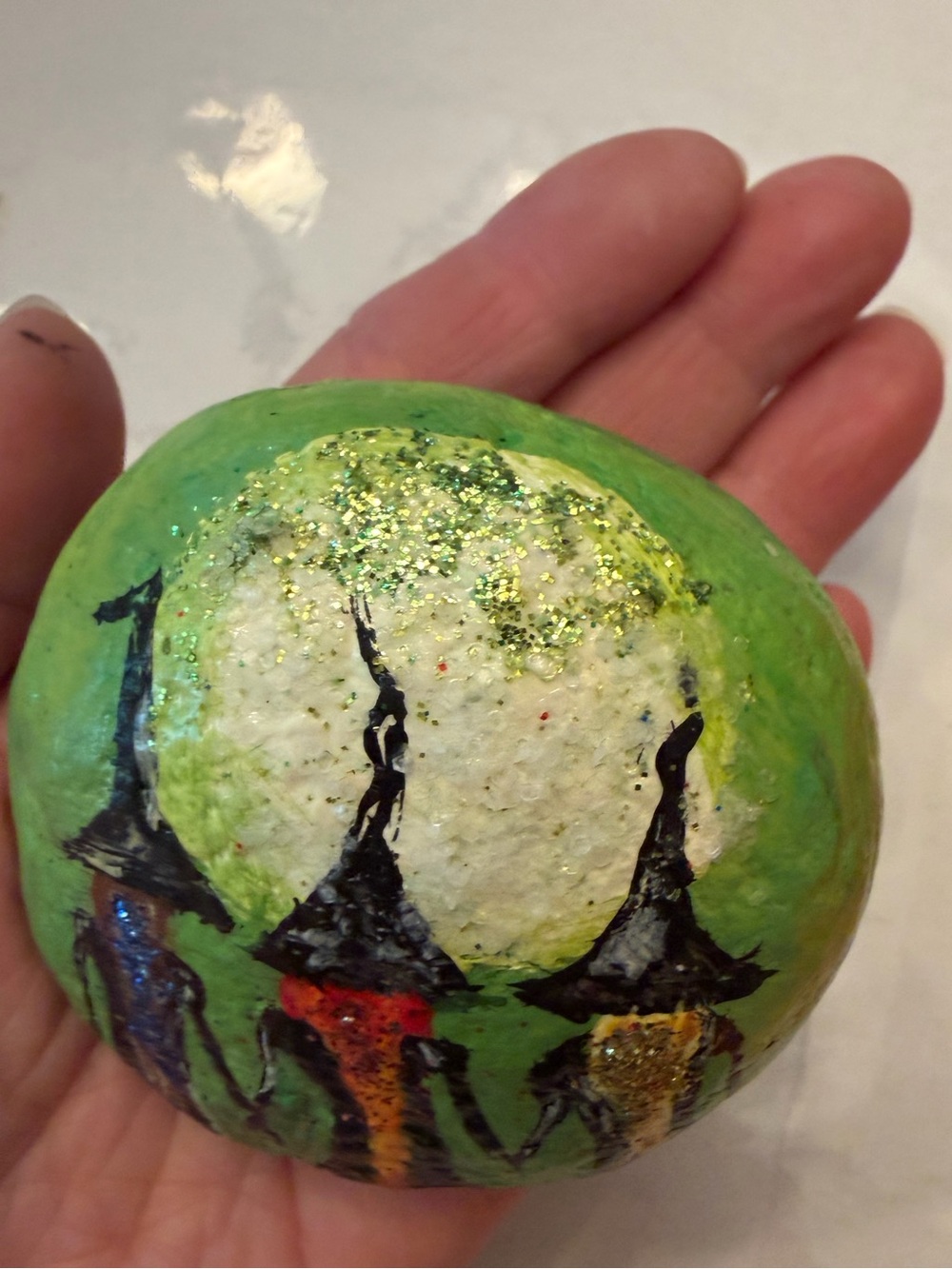 HAND PAINTED WITCHES ROCK - Picture 4 of 7